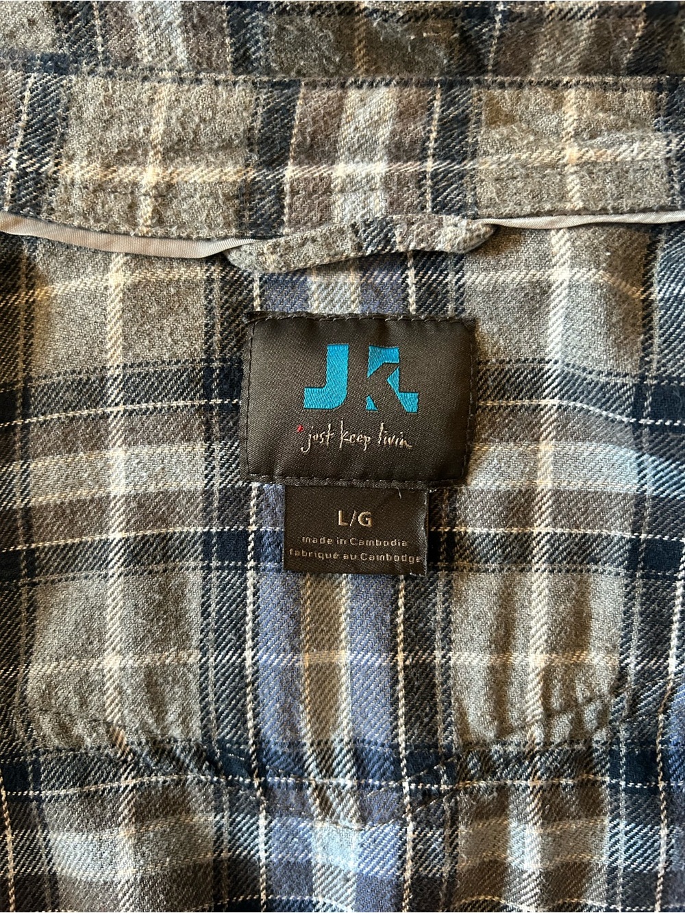 Men's Blue and Gray Plaid Button-up Shirt - Picture 3 of 4